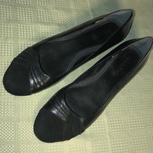 Easy Spirit Women’s Black Suede & Leather Flats